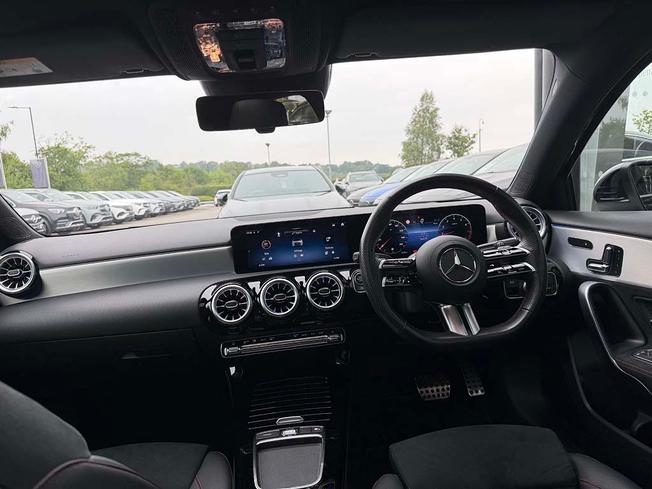 MERCEDES-BENZ A Class Photo 5
