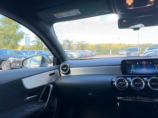 MERCEDES-BENZ A Class Photo 41