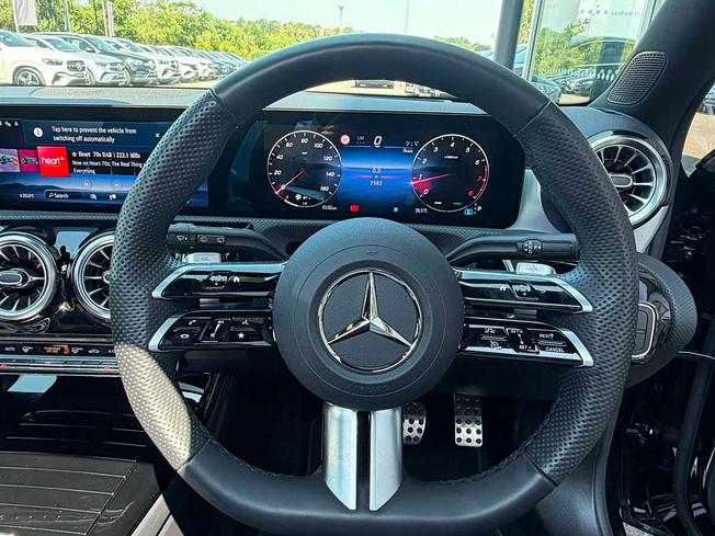 MERCEDES-BENZ A Class Photo 21