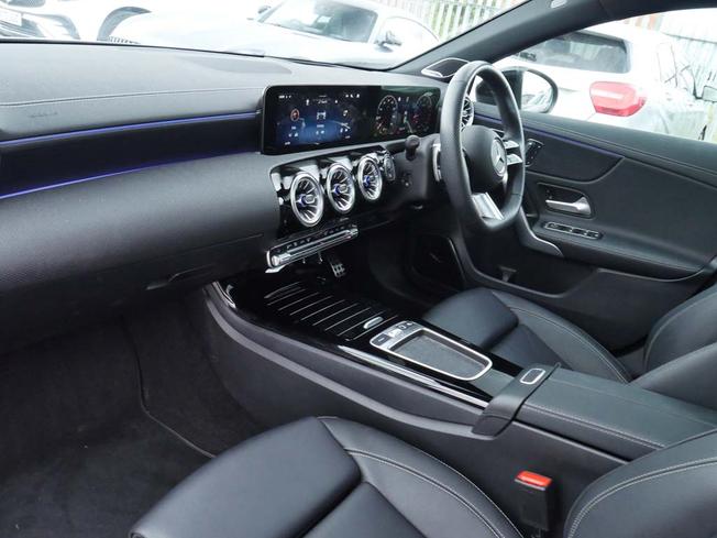 MERCEDES-BENZ A Class Photo 3