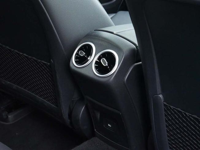 MERCEDES-BENZ A Class Photo 39
