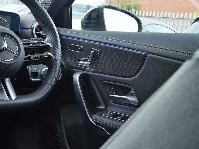 MERCEDES-BENZ A Class Photo 43