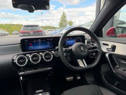 MERCEDES-BENZ A Class Photo 5