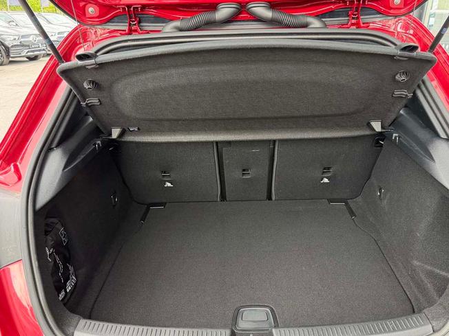 MERCEDES-BENZ A Class Photo 9