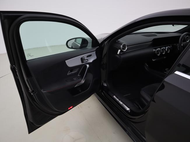 MERCEDES-BENZ A Class Photo 18