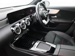 MERCEDES-BENZ A Class Photo 3