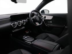 MERCEDES-BENZ A Class Photo 5