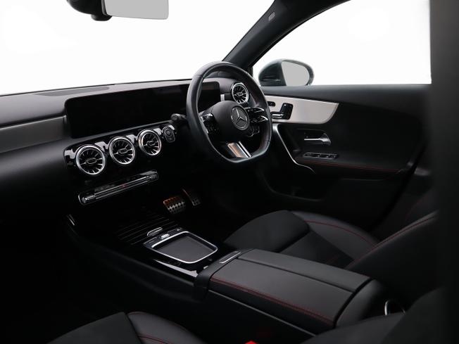 MERCEDES-BENZ A Class Photo 5