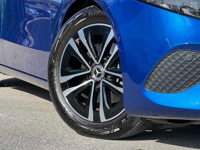 MERCEDES-BENZ A Class Photo 14