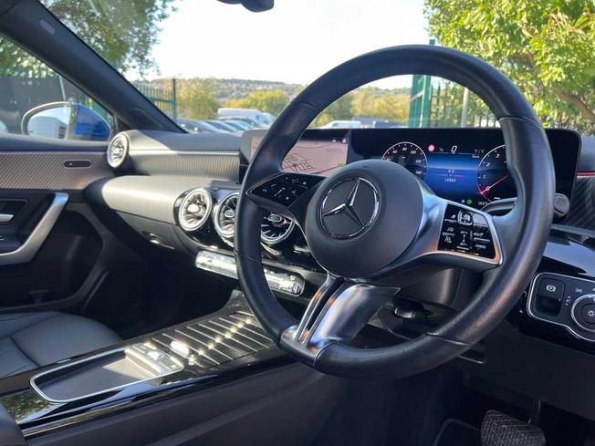 MERCEDES-BENZ A Class Photo 23