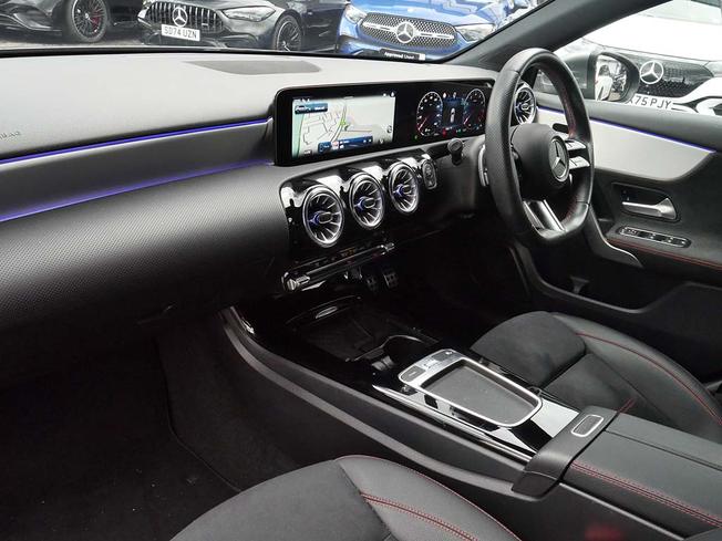 Mercedes-Benz A Class Photo 3