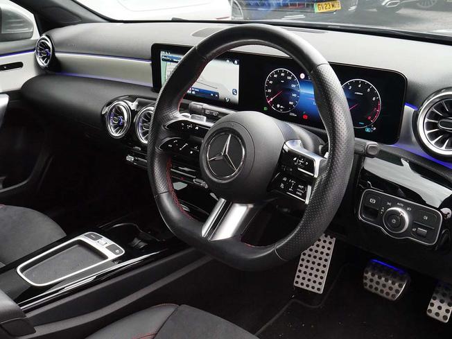 Mercedes-Benz A Class Photo 33