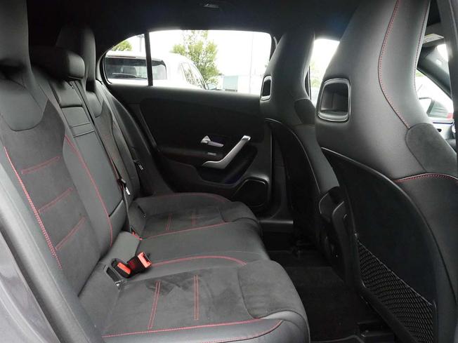 Mercedes-Benz A Class Photo 34