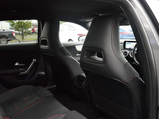 Mercedes-Benz A Class Photo 35