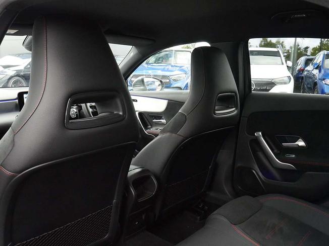 Mercedes-Benz A Class Photo 37