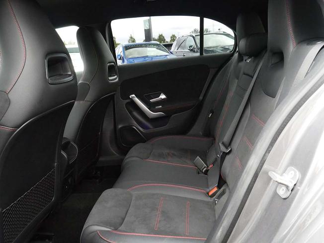 Mercedes-Benz A Class Photo 8