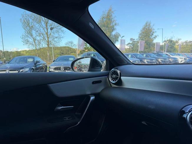 MERCEDES-BENZ A Class Photo 31