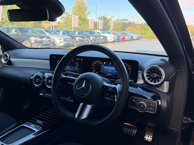 MERCEDES-BENZ A Class Photo 38