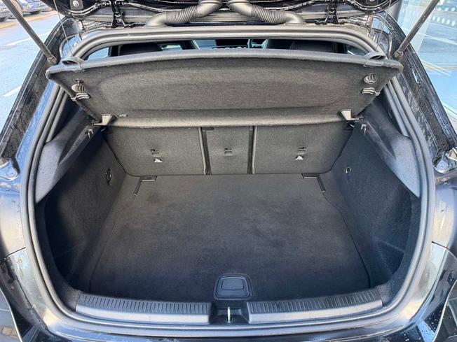MERCEDES-BENZ A Class Photo 9