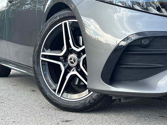 MERCEDES-BENZ A Class Photo 14