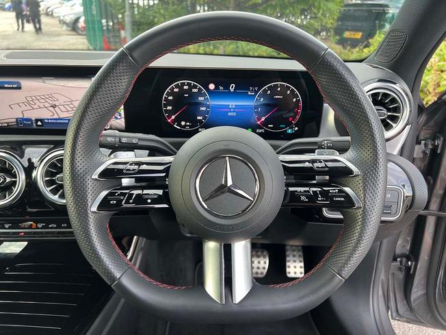MERCEDES-BENZ A Class Photo 24