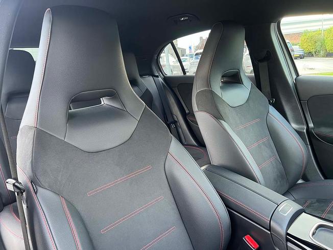 MERCEDES-BENZ A Class Photo 36