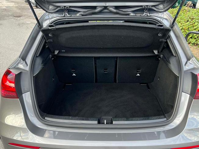 MERCEDES-BENZ A Class Photo 9