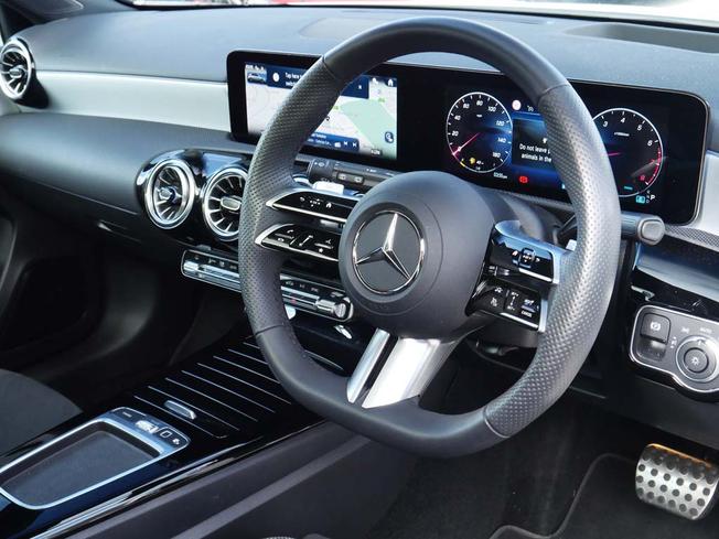 MERCEDES-BENZ A Class Photo 37