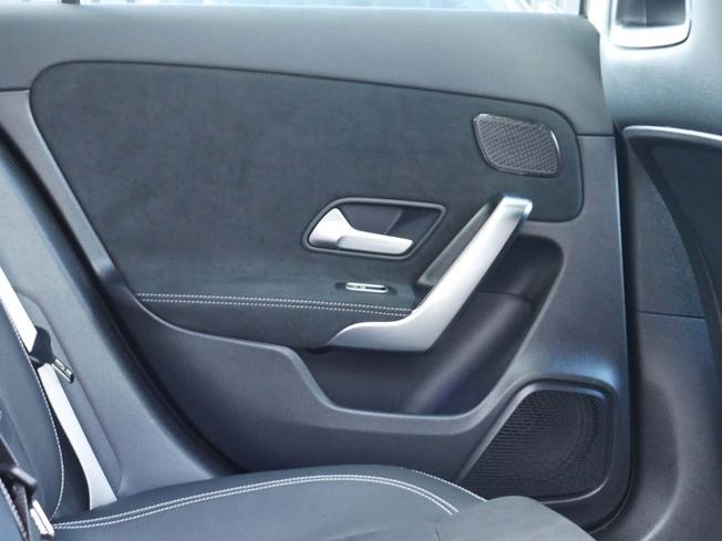 MERCEDES-BENZ A Class Photo 39
