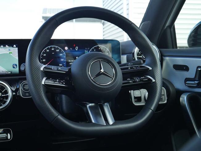 MERCEDES-BENZ A Class Photo 43