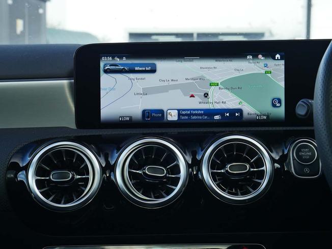 MERCEDES-BENZ A Class Photo 46