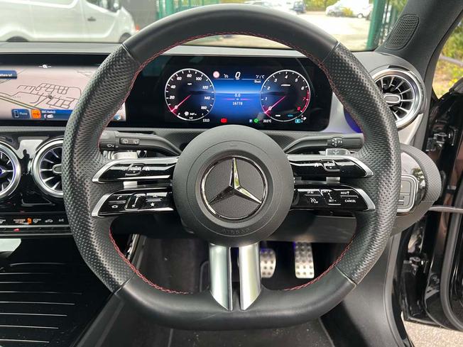 MERCEDES-BENZ A Class Photo 24