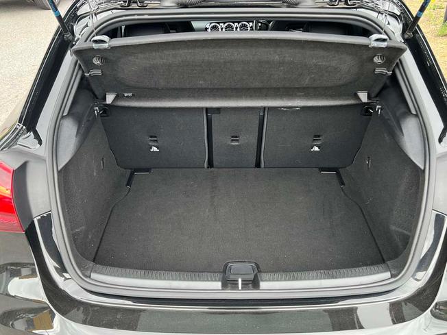 MERCEDES-BENZ A Class Photo 9