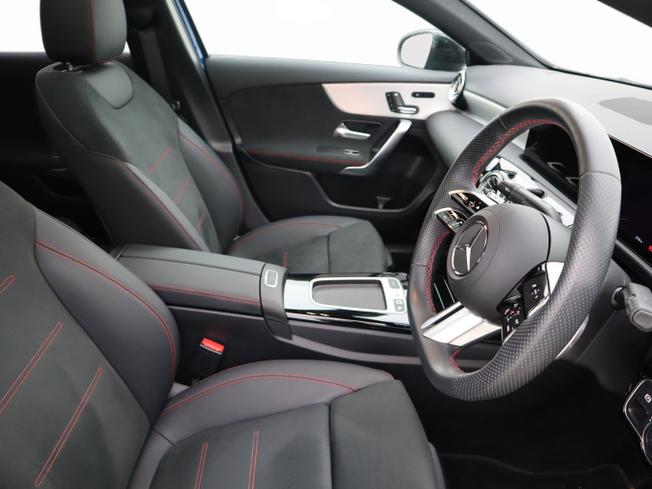 MERCEDES-BENZ A Class Photo 14