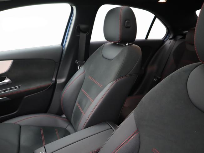 MERCEDES-BENZ A Class Photo 16