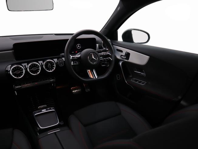 MERCEDES-BENZ A Class Photo 21