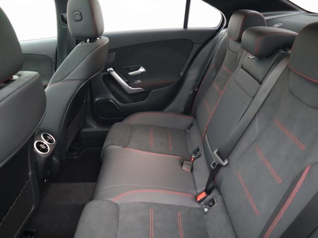 MERCEDES-BENZ A Class Photo 8