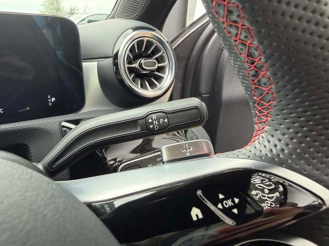 MERCEDES-BENZ A Class Photo 26