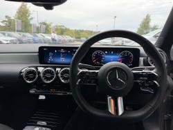 MERCEDES-BENZ A Class Photo 4