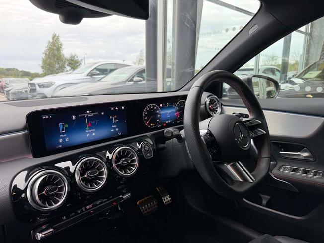 MERCEDES-BENZ A Class Photo 42