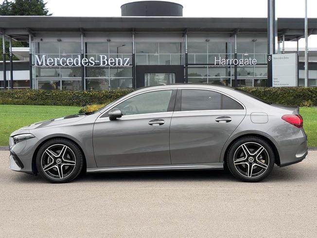 MERCEDES-BENZ A Class Photo 7