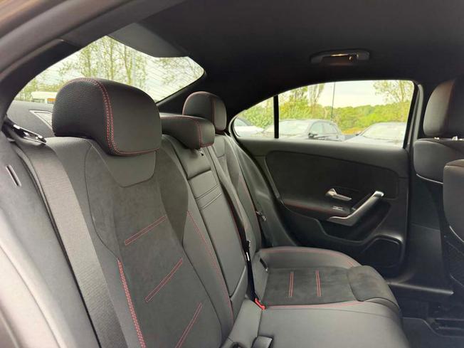 MERCEDES-BENZ A Class Photo 8