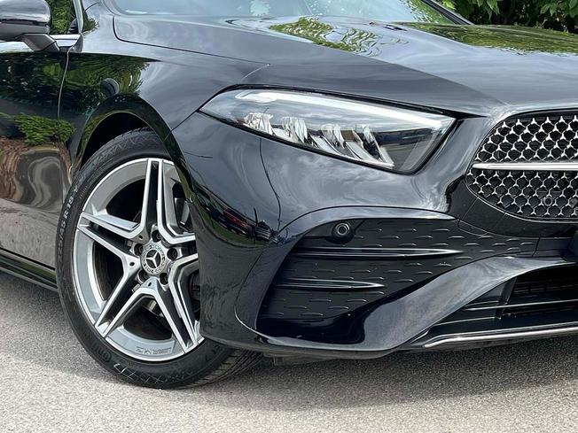 MERCEDES-BENZ A Class Photo 12