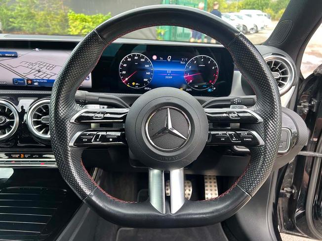 MERCEDES-BENZ A Class Photo 22