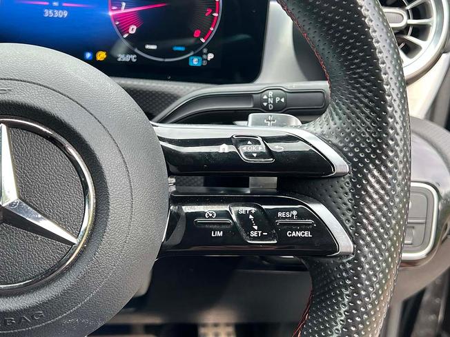 MERCEDES-BENZ A Class Photo 25