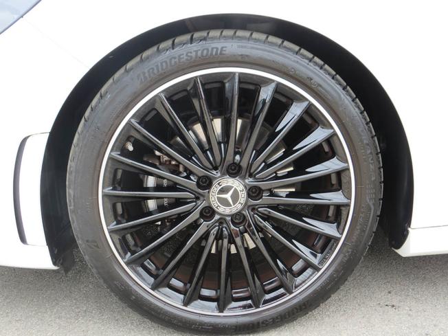 MERCEDES-BENZ B Class Photo 13