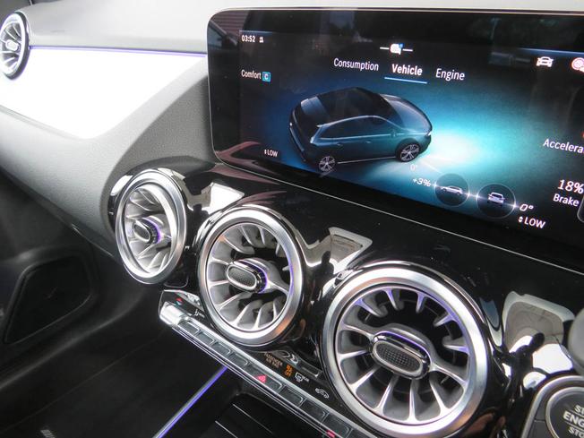 MERCEDES-BENZ B Class Photo 43