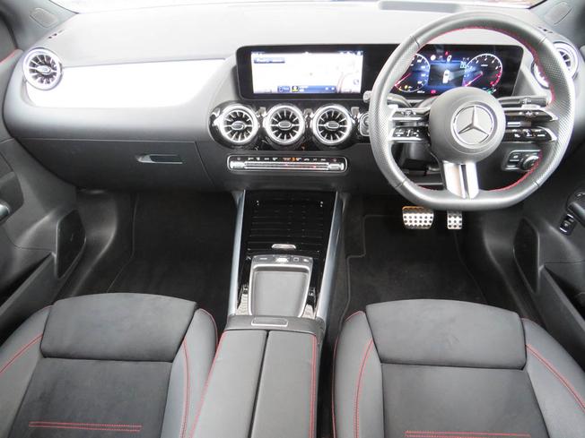 MERCEDES-BENZ B Class Photo 5