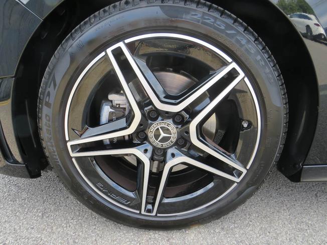 MERCEDES-BENZ B Class Photo 14