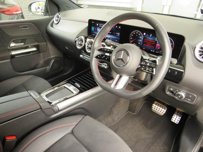 MERCEDES-BENZ B Class Photo 15